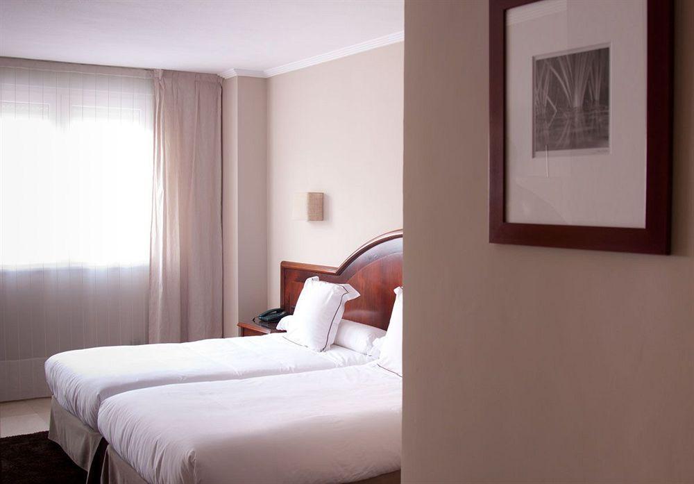 Hotel San Pedro Langreo Ngoại thất bức ảnh