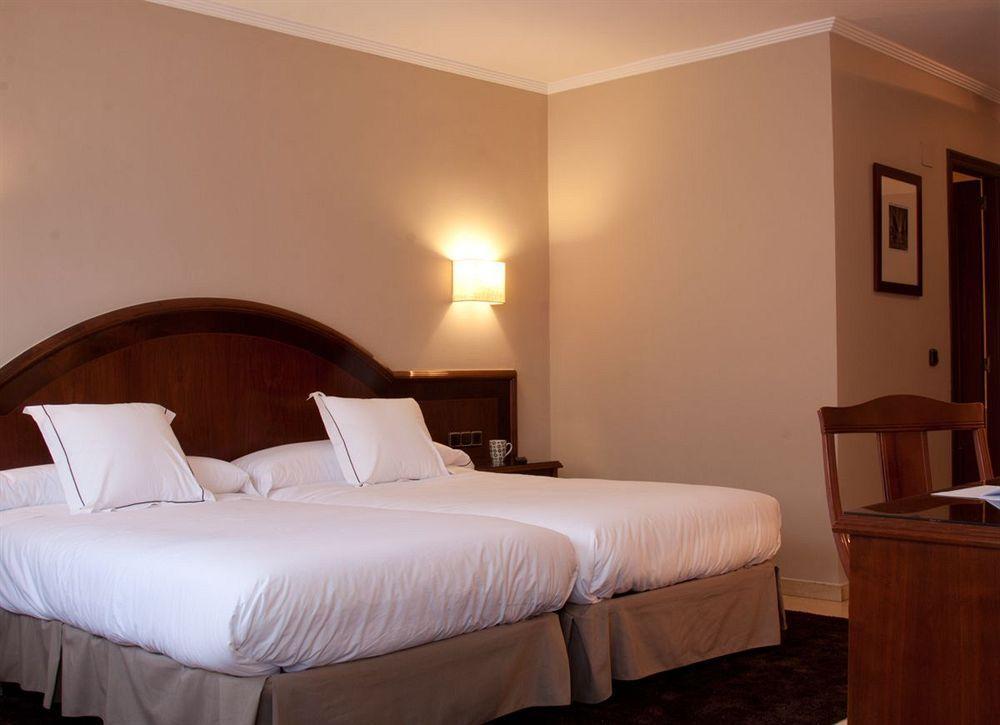 Hotel San Pedro Langreo Ngoại thất bức ảnh
